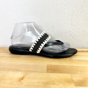 Italian Shoemakers Black Woven Raffia Thong Sandals Flat Made in Italy Size 7